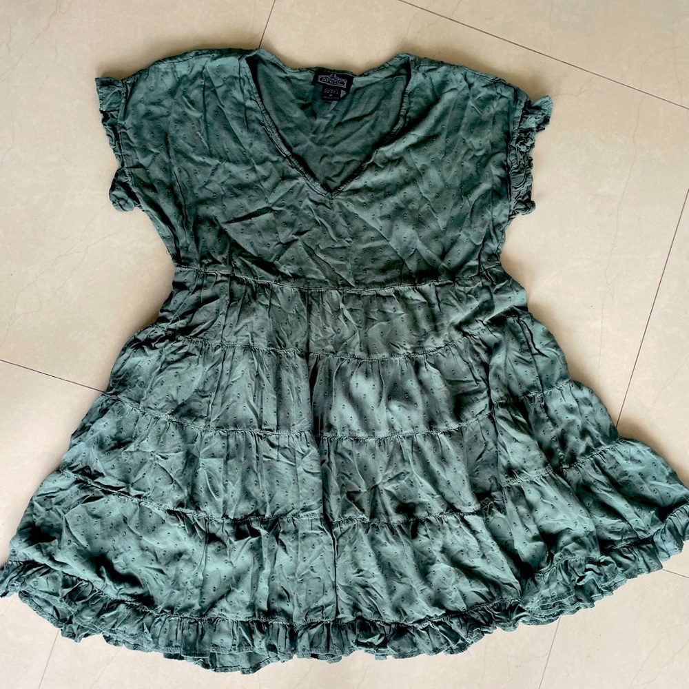 Women short green flowy green summer dress